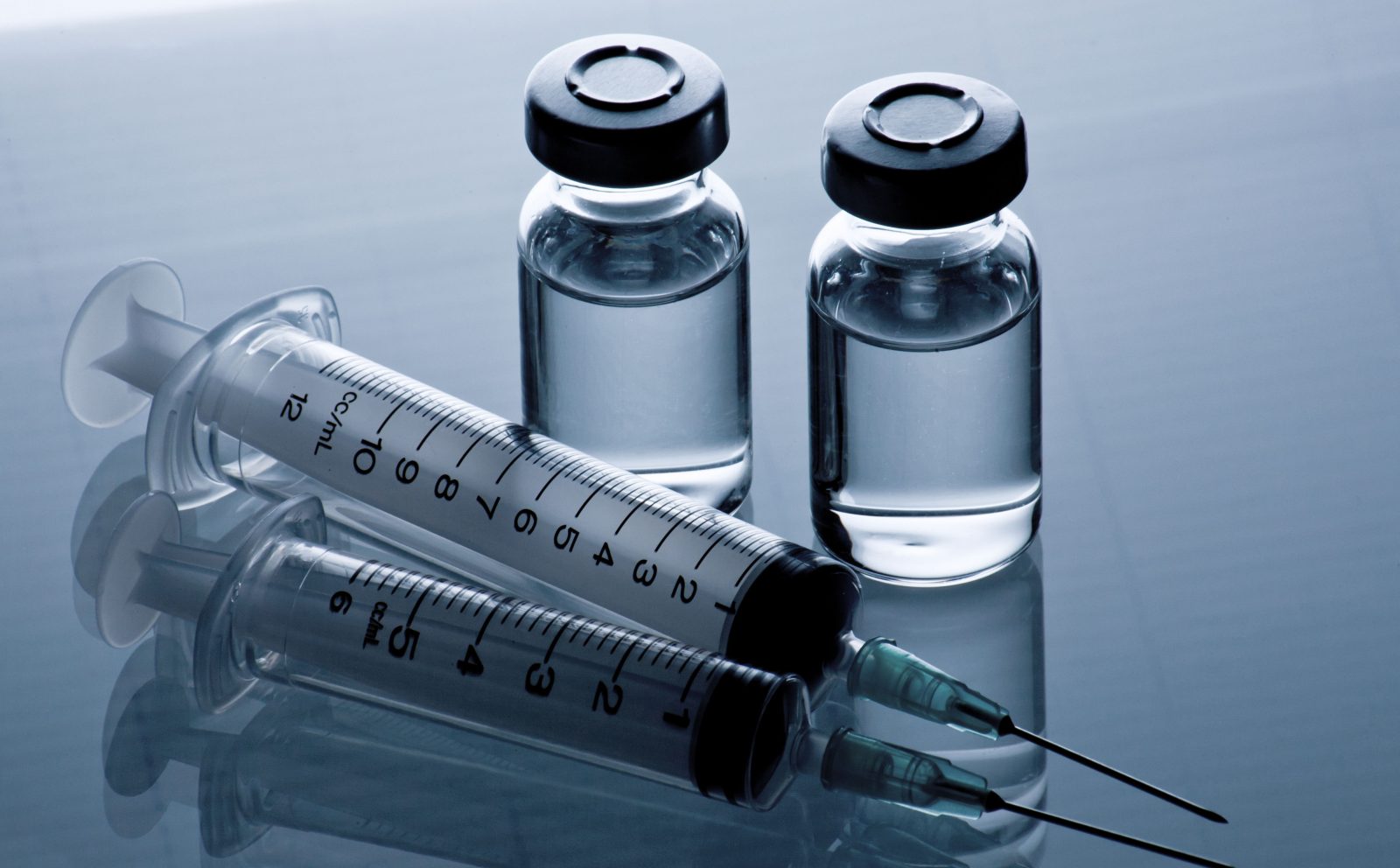 Одна доза вакцины COVID-19 обеспечивает надежную защиту от тяжелых заболеваний